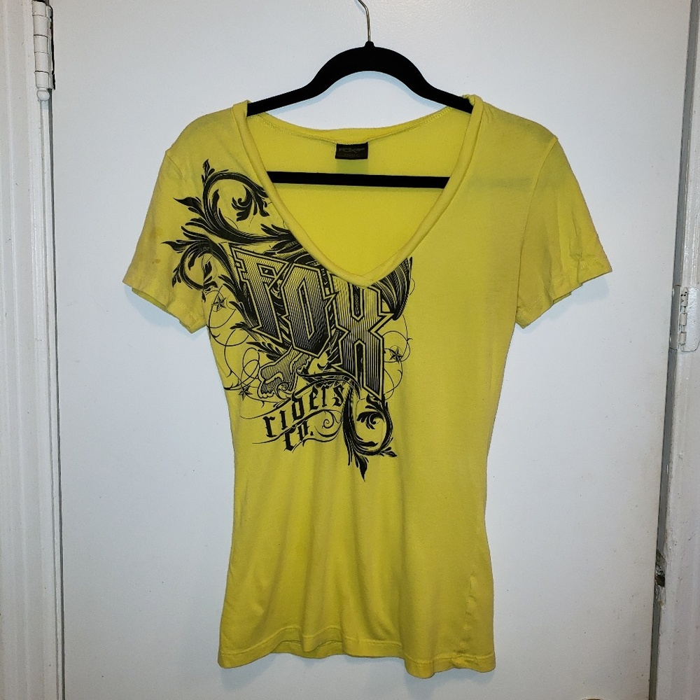🌻 Yellow Fox V-Neck